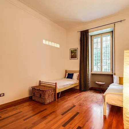 Nice And Cosy 2 Beds Flat In A Great Area Apartment *